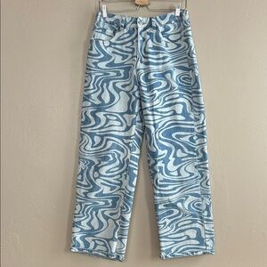 Women’s High-waisted, Wide leg, Blue and White Swirl Patterned Denim Jeans. Lg